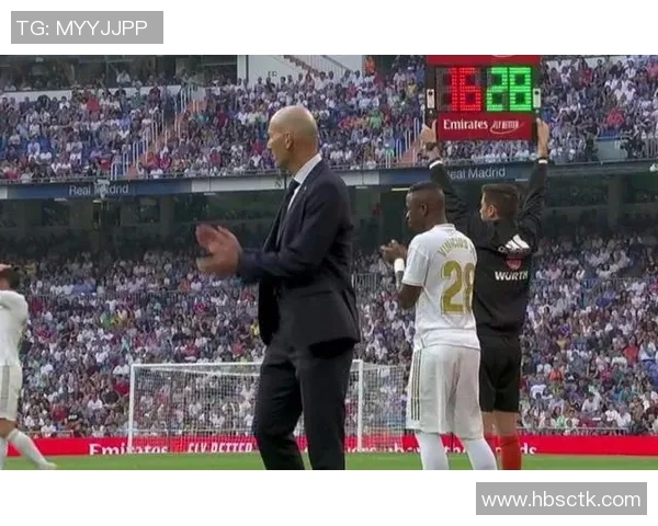 维尼修斯速度如何在皇马战术中扭转比赛局势与影响分析